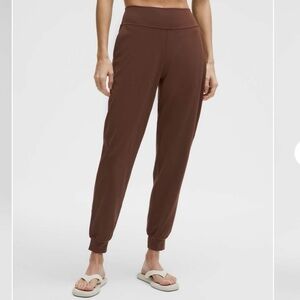 Lululemon Align High-Rise Jogger
*Regular
Lava Cake
